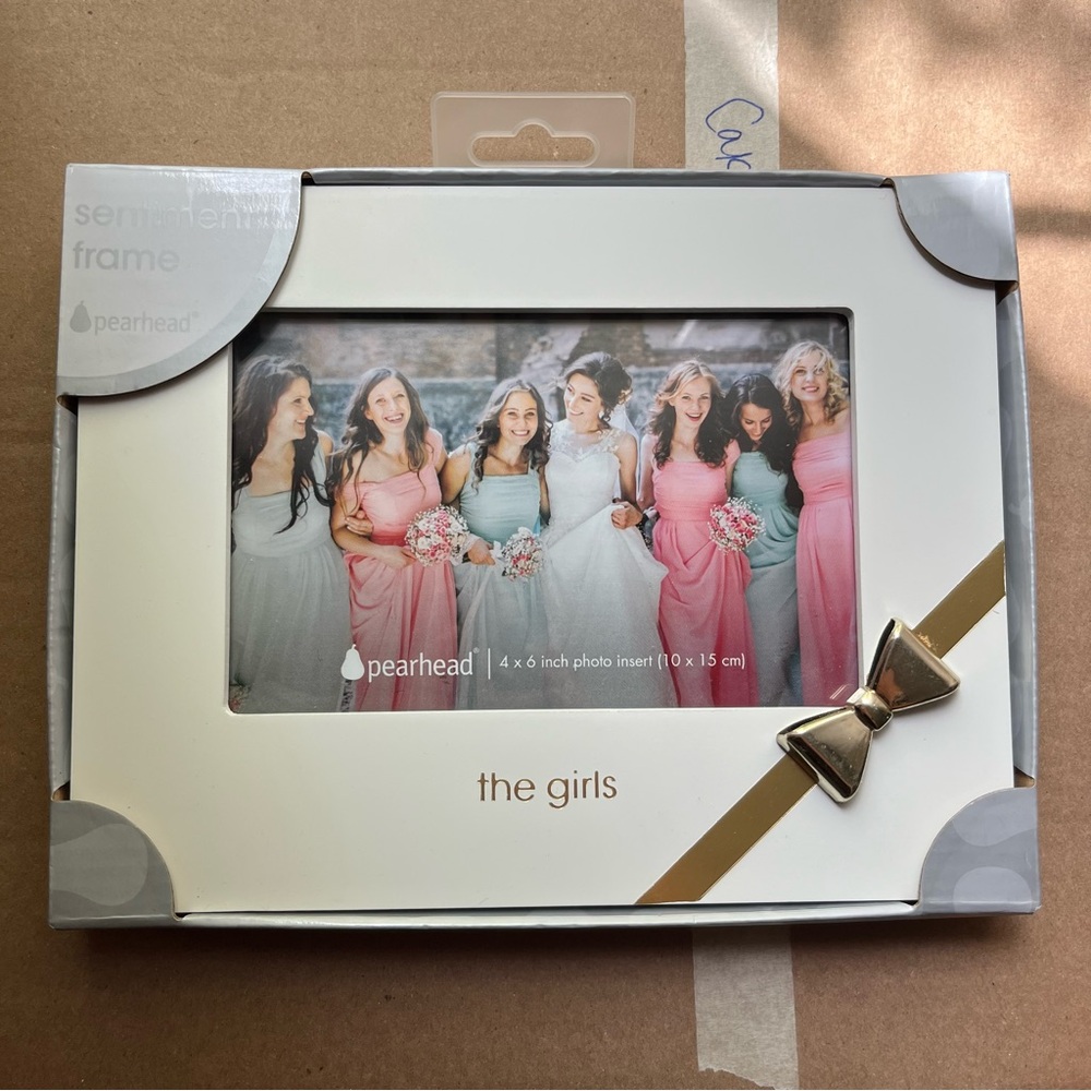 NIB! Pearhead “The Girls” Photo Frame - fits 4x6 photos